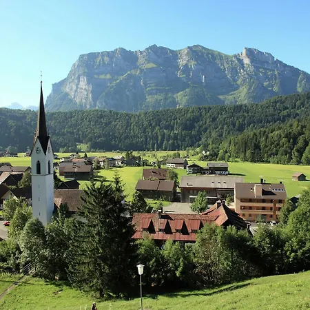 In Near Slopes 木屋 *